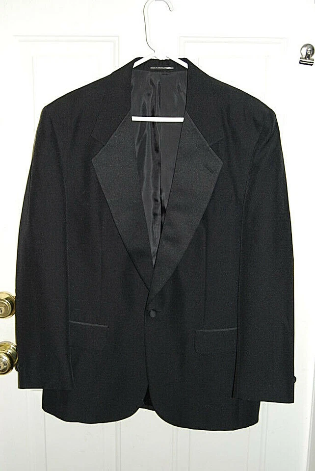 First Nighter Black 40R Tuxedo w/ Pants and Geoffrey Beene Medium Vest  S2389 - Image 2 of 4