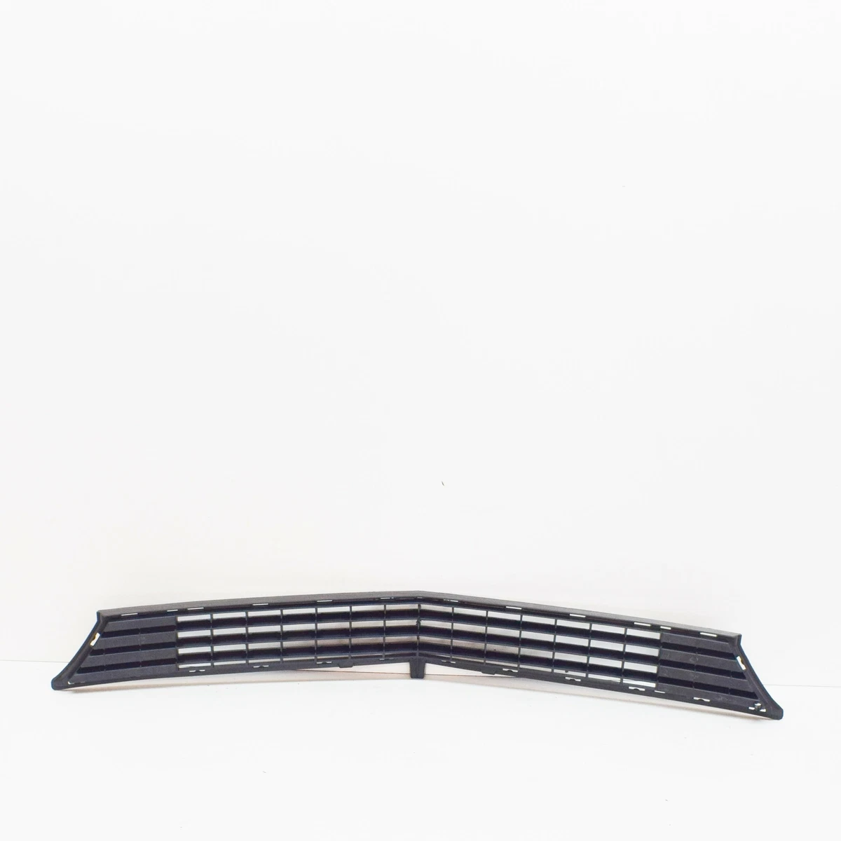 MERCEDES-BENZ B W245 Front Bumper Lower Center Grille A1698850123 