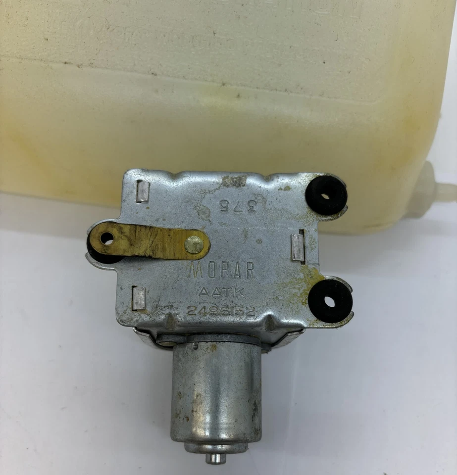 1965 Plymouth Cuda Satellite Dodge Dart Coronet омыватель ветрового стекла 2580408 новый из старых запасов. - Изображение 3 из 4