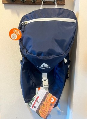 Ozark Trail Pack 28L Lightweight  Gainesville Backpack Navyblue Durable *New* 