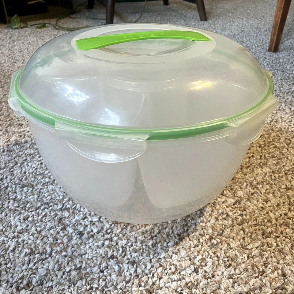 Snapware 4 Compartment Plastic Container Snap Fruit Vegetable Colander - Image 2 of 4