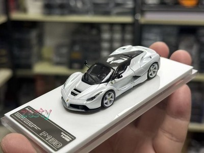 Street Buster 1:64 White Ferrari LaFerrari Racing F150 Alloy Car