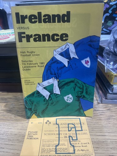 Rugby Union Programm Irland v Frankreich 1981 & Ticket IRFU Triple Crown Dublin - Bild 1 von 5