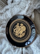 VINTAGE Black Decorative Plate 8" GREEK MYTHOLOGY Battle Scene 24K Gold GREECE