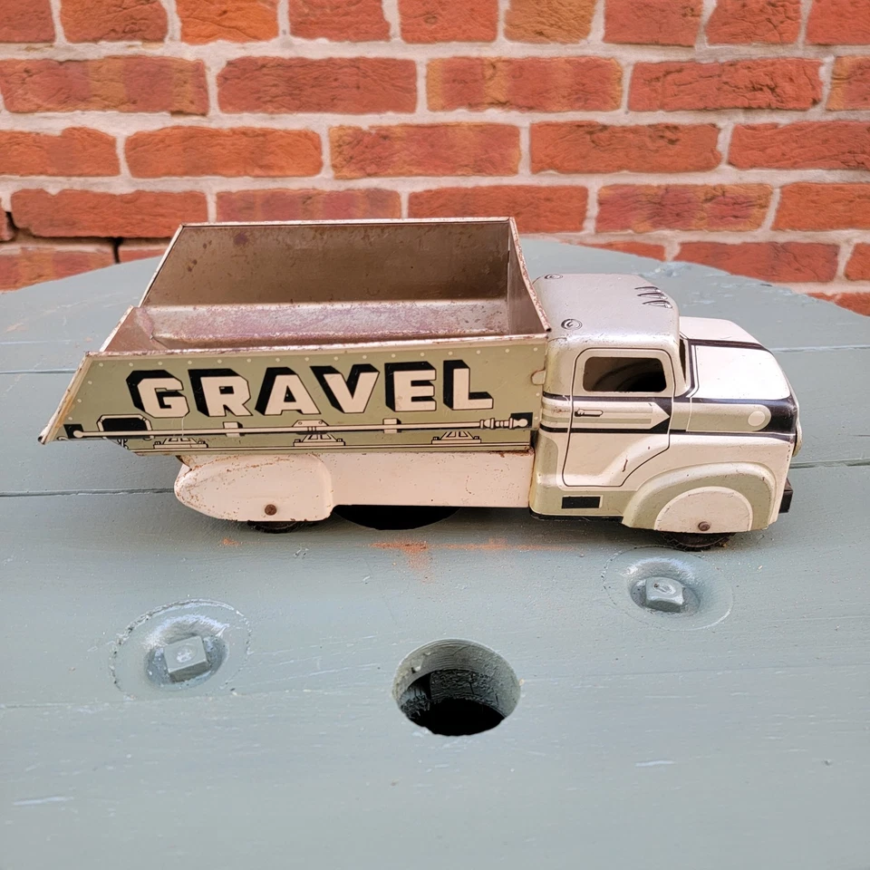 Camión de reparto de volteo de arena y grava MARX muy bonito - litografía de hojalata - EE. UU. 1960 Foto 4 de 4