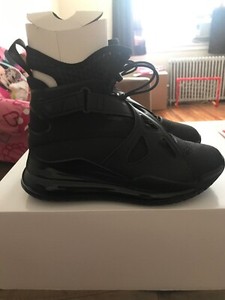 jordan air latitude 720 triple black