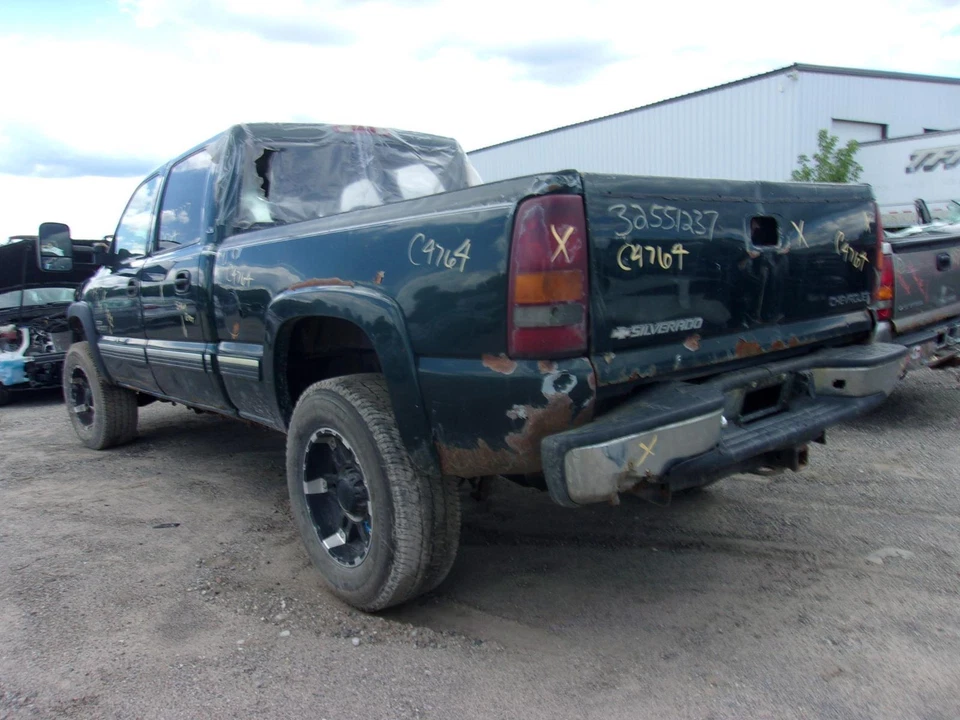 Brazo de control superior delantero usado se adapta a: Chevrolet Silverado 2500 2002 foto Foto 3 de 4