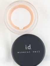 I.D. Mineral Veil Mineral Veil Powder  36078  Bare Escentuals New No Box .06oz