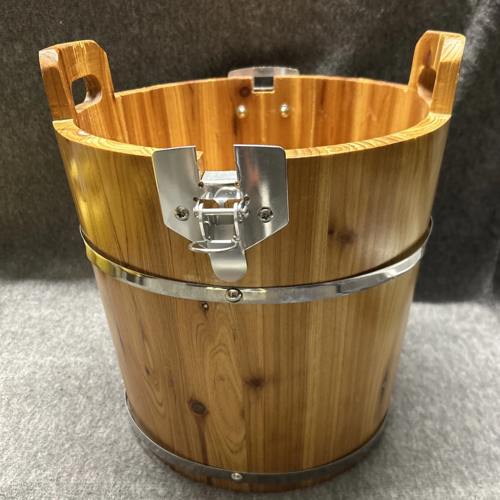 Oster Ice Cream Maker 4-Quart Model #FRSTIC-WDB Replacement - Wooden Bucket Only
