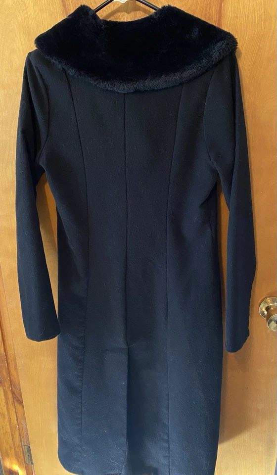 Abrigo de vestir largo negro Twenty-one cuello chal de piel sintética inspirado en colección pequeño Foto 4 de 4