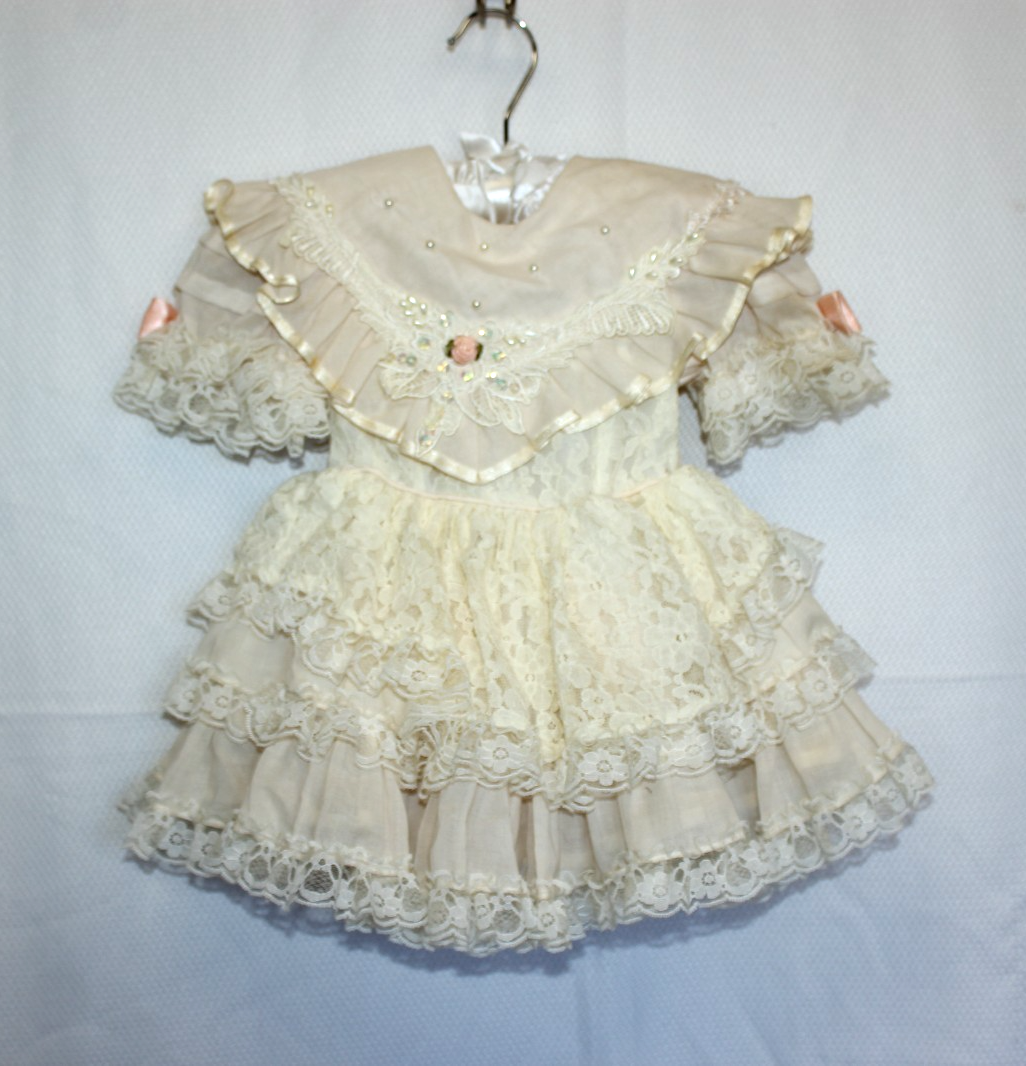Lace Me Fancy Vintage Dress Ivory Size 2T Full Circle Pageant Gown Lace  Frilly