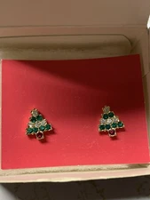 Vintage Avon Sparkling Christmas Tree Pierced Stud Earrings New in Box 