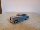 VINTAGE DINKY TOYS # 150 ROLLS ROYCE SILVER WRAITH TWO TONE GREY DIECAST CAR