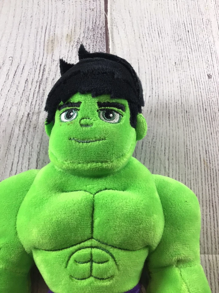Muñeca de peluche Spidey and His Amazing Friends de 9 pulgadas increíble superhéroe Hulk  Foto 2 de 4