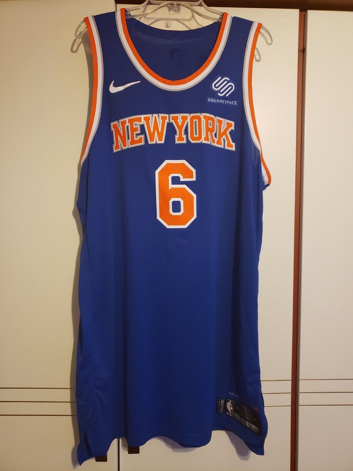 Porzingis 2017-18 New York Knicks Nike Jersey & Shorts | eBay