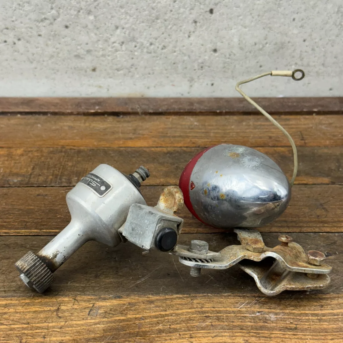 Vintage schwinn on sale generator light