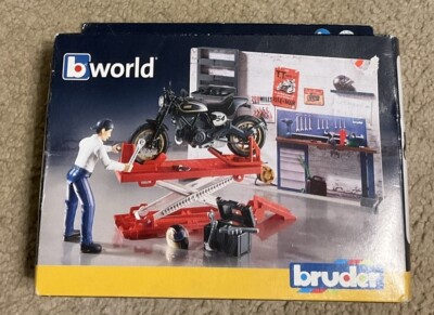 Bruder World #62101 Legendary Garage Set - NIB