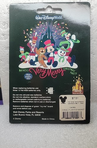 Mickey's Very Merry Christmas Party 2003 Donald Duck Pin Wearable Magnet WDW NOS - Picture 3 of 3