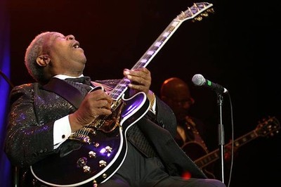 Mississippi blues legend BB King performs at the final date of a j- Old Photo 2