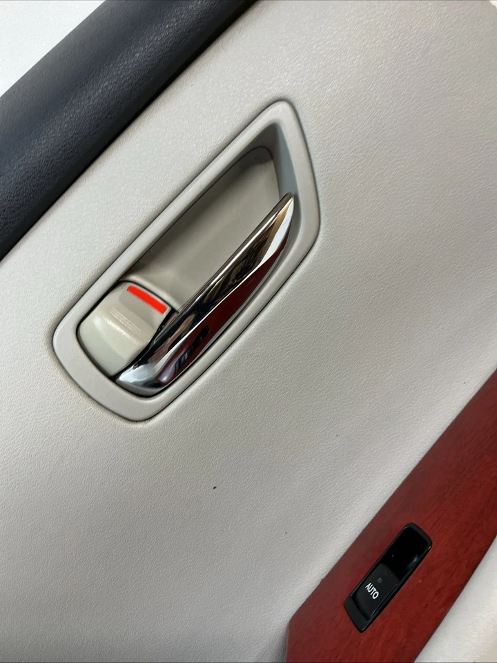 07-11 LEXUS ES350 LEFT REAR DOOR PANEL TRIM 67722 X1406 - Image 4 of 4