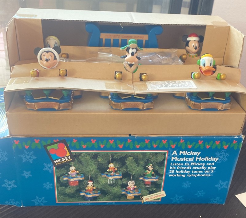 Vintage Disney 1997 Mr Christmas A Mickey Musical Holiday Mickey unlimited.  New
