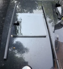 97-04 DODGE DAKOTA SLIDER CENTER SECTION Rear Sliding  Glass W/Plastic Channels