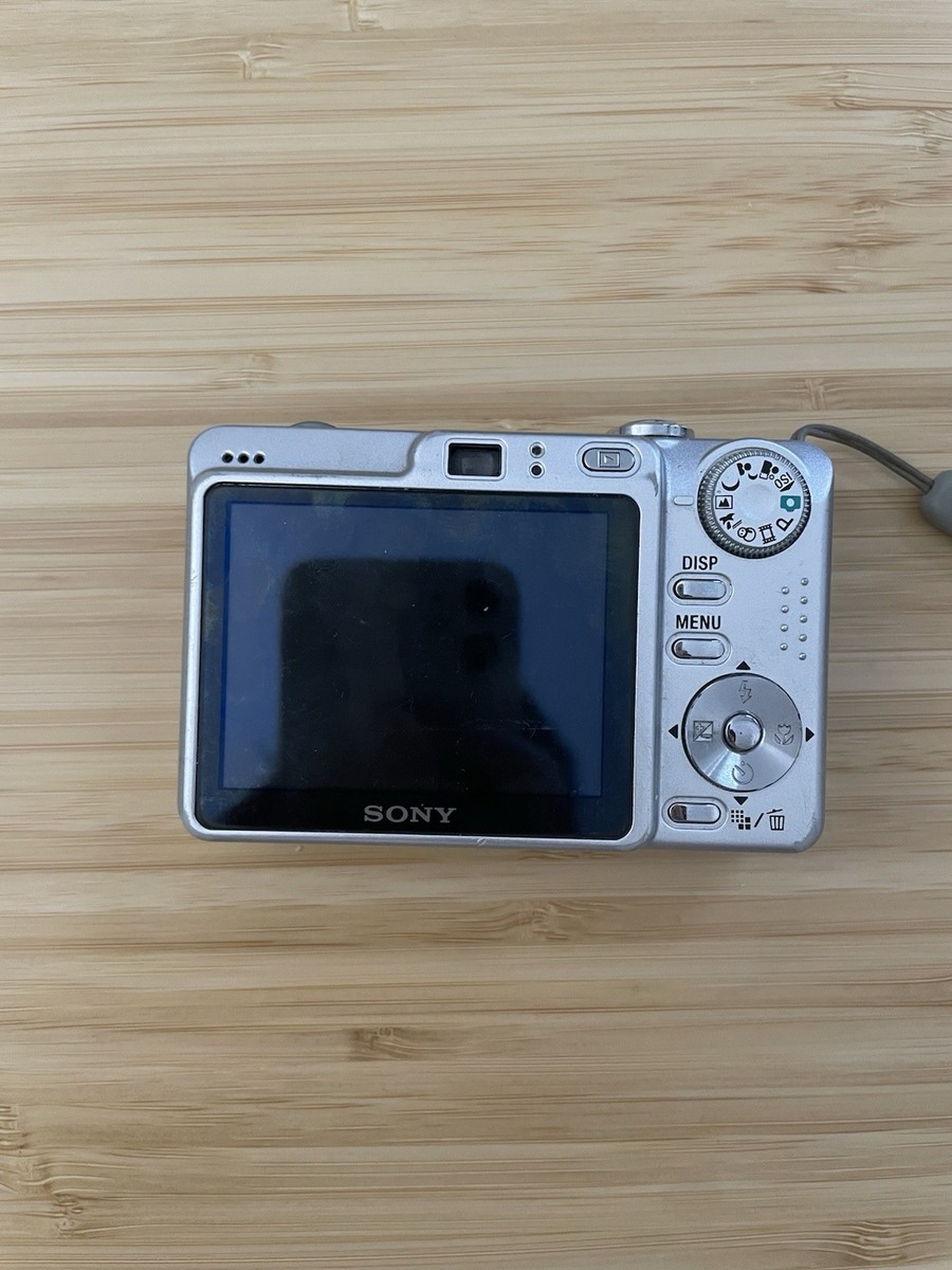 Sony Cyber-shot DSC-W55 Silver 7.2MP Compact Camera 3x Zoom 2.5