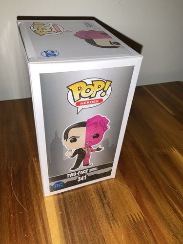 Two-Face POP Vinyl Figure #341 Funko Batman Forever 1995 Tommy Lee Jones New - Picture 5 of 11