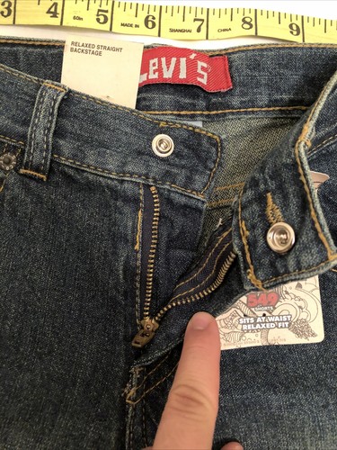 Boys Levi's 549 Size 6 Regular Relaxed Denim Shorts NWT Good Condition - Picture 3 of 8