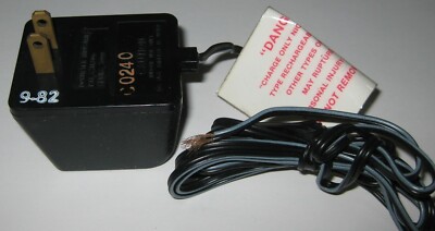 Liteon DC Power Supply 9 VDC - 750 mA Power Adapter - 120 V Input - 5.5 mm Plug
