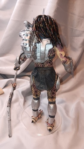 Predators Series 12 Action Figure Enforcer Predator by Neca USED - Picture 6 of 10