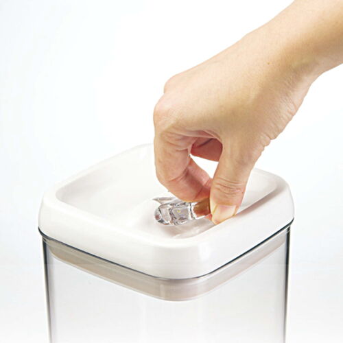 19 Cup Flip-Tite® Square Food Storage Container - Picture 7 of 10