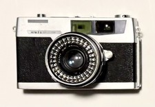Vintage Petri 7 S Rangefinder 35mm Film Camera  45mm Lens
