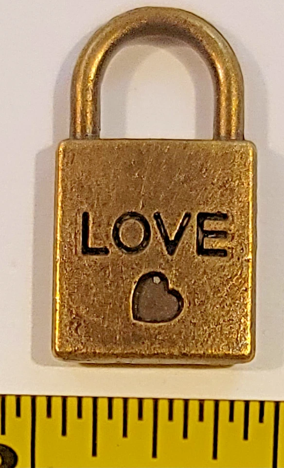 Lote de 5 piezas Love Lock Dijes de Metal Colgante Antiguo Latón Chapado Fabricación de Joyas Foto 2 de 4