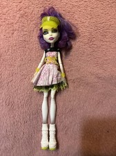 Monster High Doll Ghoul Sports Spectra Vondergeist Doll