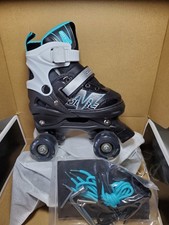 SOWUME Adjustable Quad Skates Light Up 4 Wheels Girls Boys Roller Blades Size S