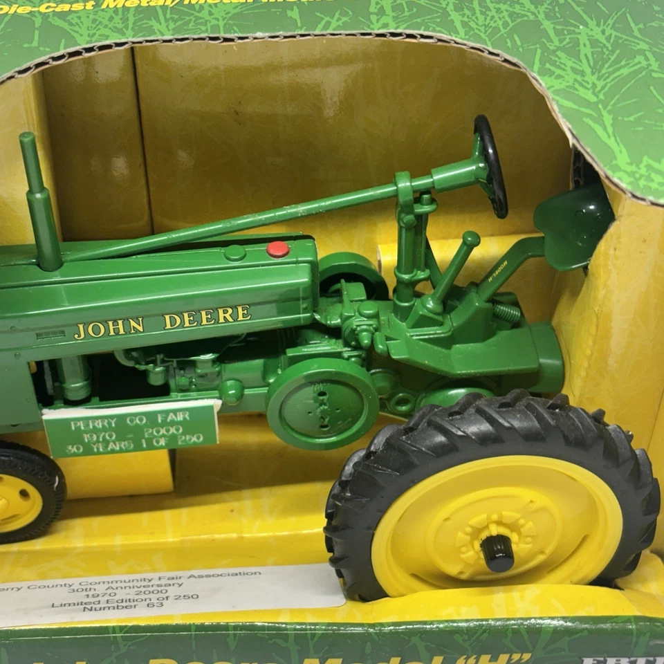 Rare Ertl 1939-1947 John Deere Model H Tractor Diecast 1/16 Perry County Fair - Image 3 of 4