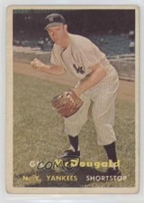 1957 Topps Gil McDougald #200 2f4