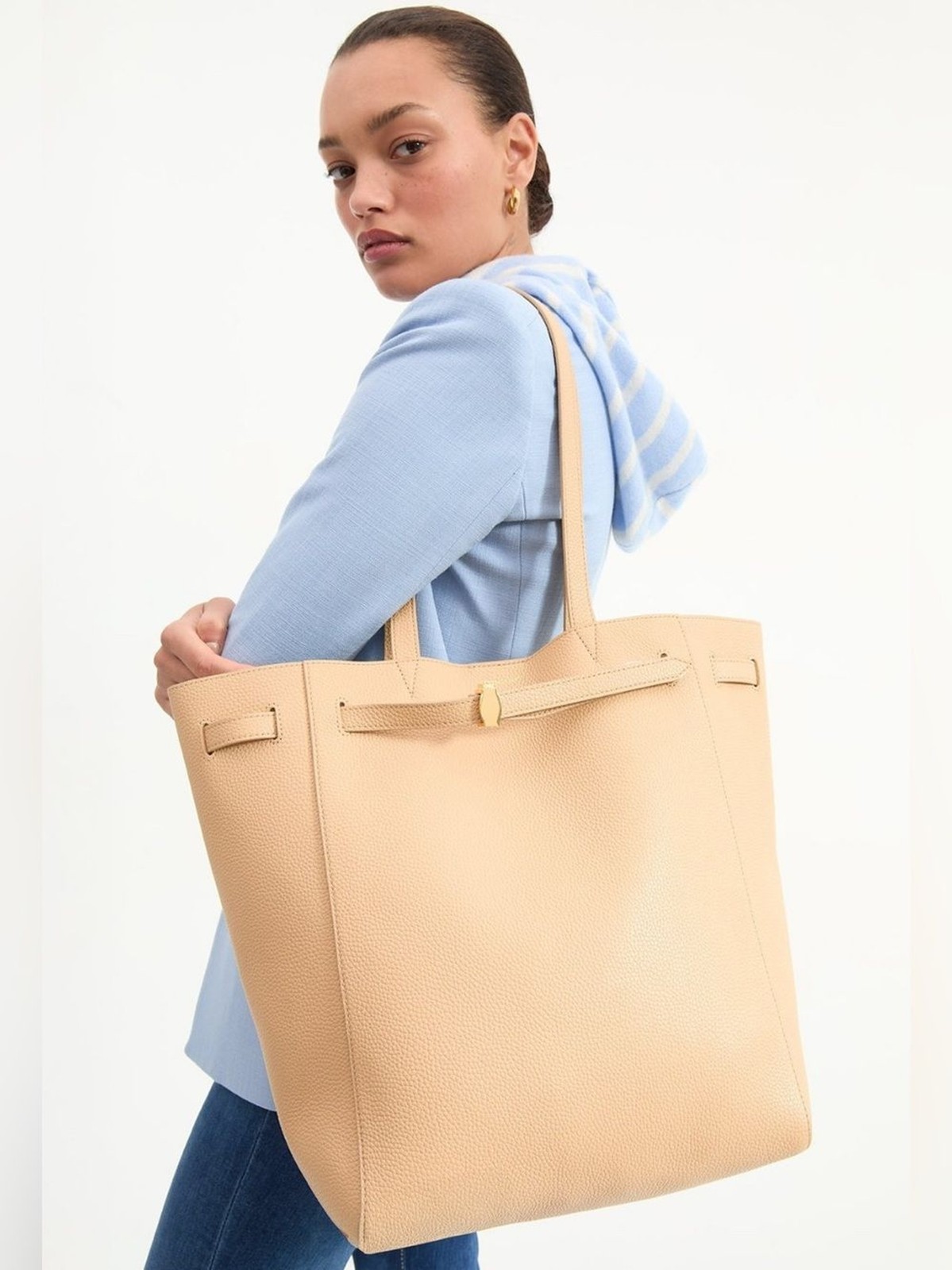 RRP US$628 Veronica Beard leather dash tote in sand NWT