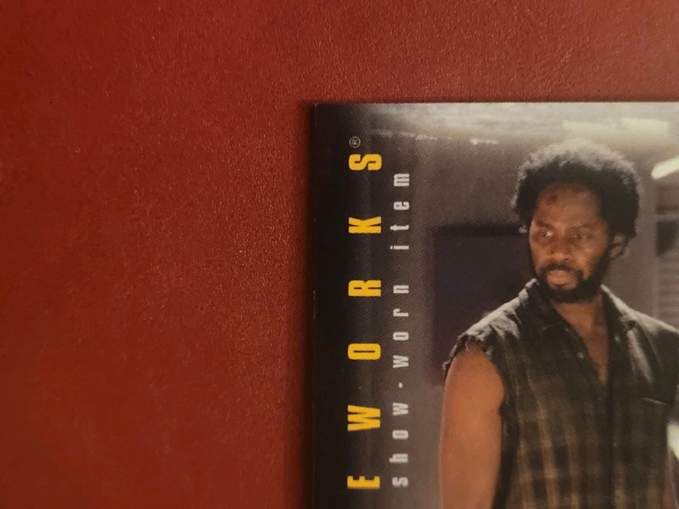 LOST Harold Perrineau as Michael Dawson COSTUME CARD PW-4 . INKWORKS 2006 NM - Imagem 2 de 4