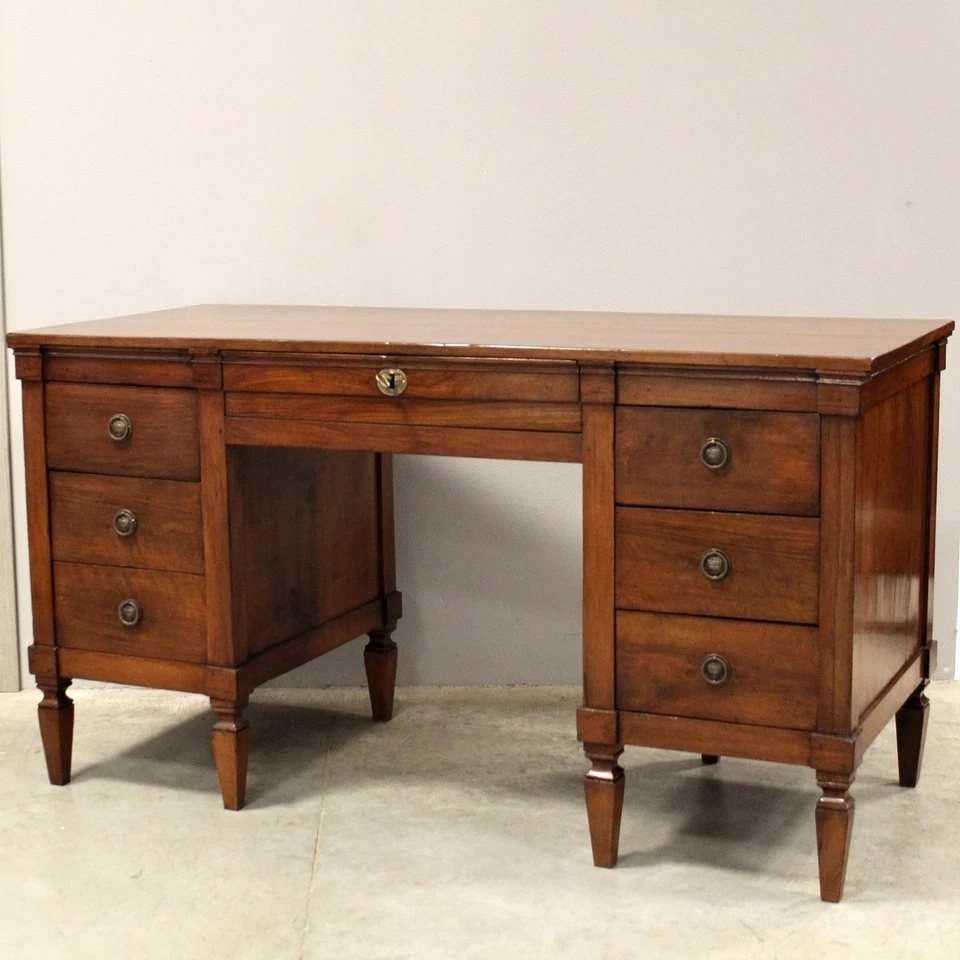 Bureau d'époque Louis XVI - en noyer - Italie 18ème siècle - Photo 2/4