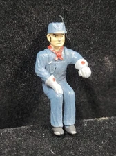 CAMPBELL SCALE MODELS #1301 O SCALE MINI FIREMAN FIGURE