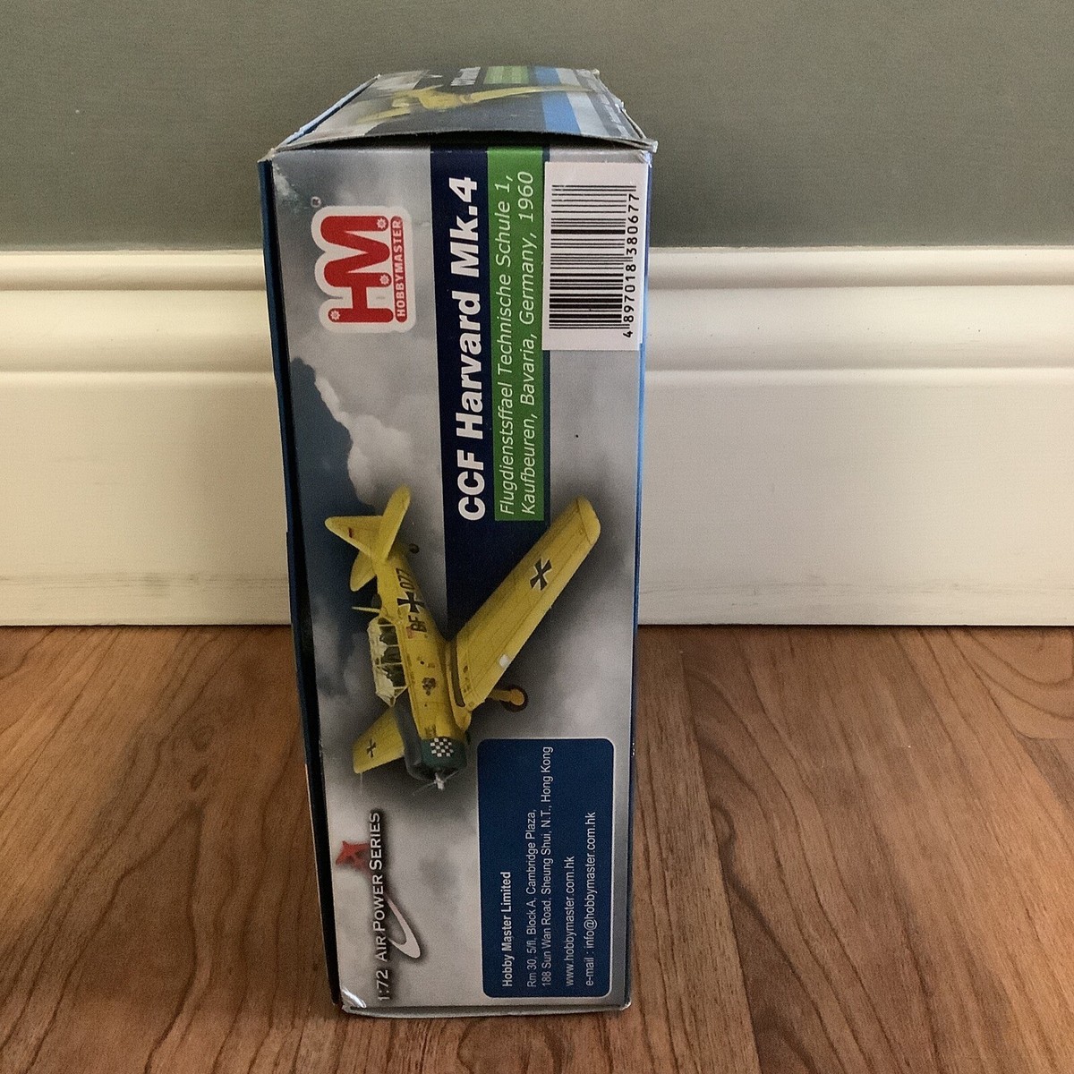 Hobby Master HA1502 1/72 North American Harvard MK 4