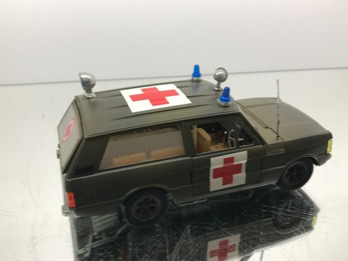 BBURAGO 0104 RANGE LAND ROVER ARMY MILITARY AMBULANCE -1:24 very rare- GOOD - B8 - Bild 6 von 7
