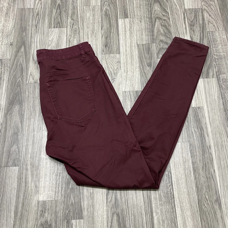 Pantalones informales DIVIDED by H&M ajustados tiro medio elásticos borgoña para mujer talla 12 Foto 2 de 4