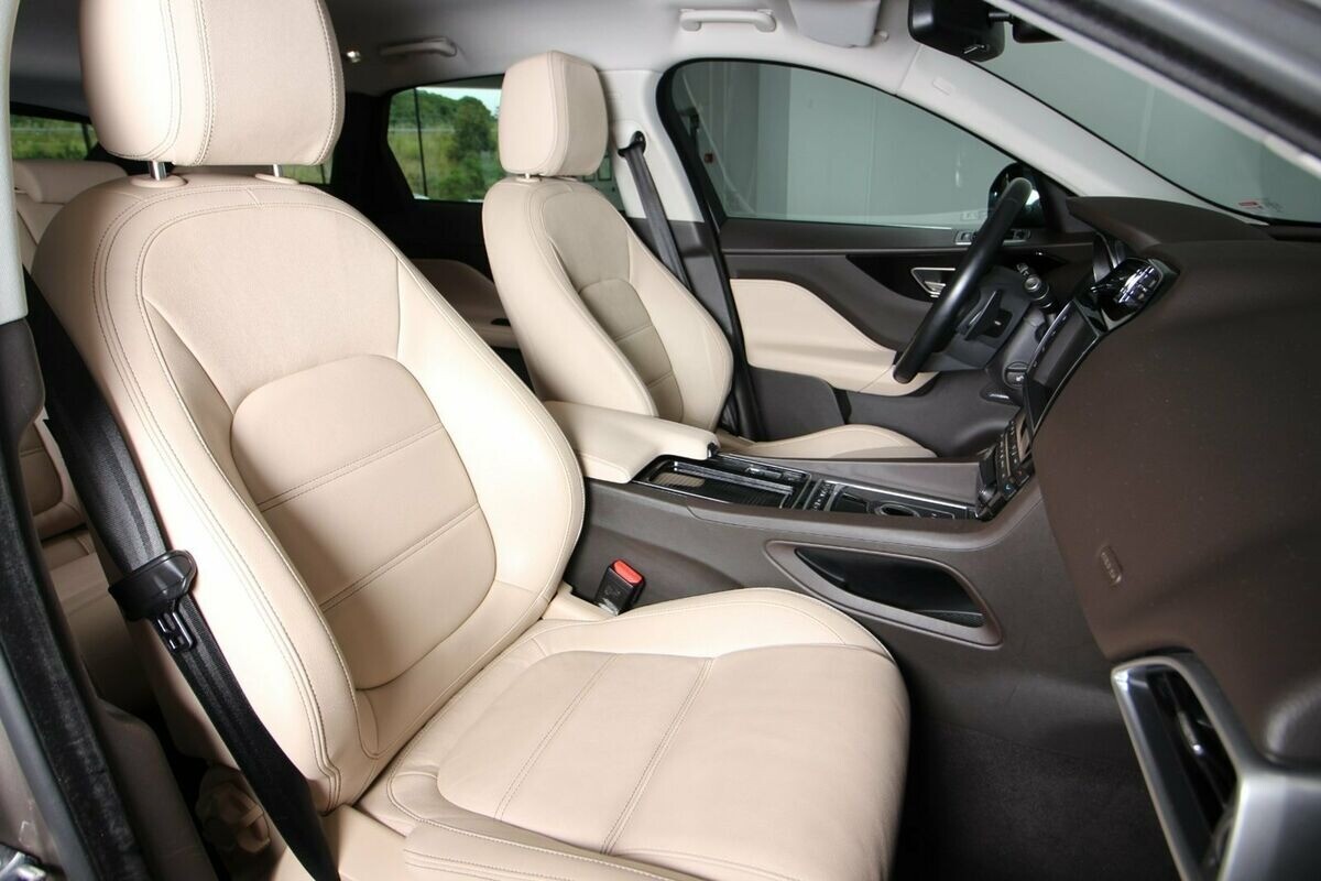 Jaguar F-Pace 3,0 P340 Prestige aut. AWD
