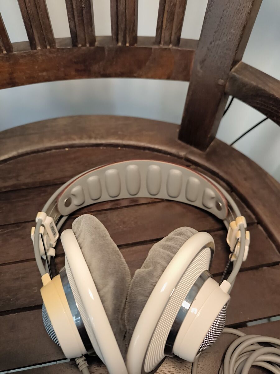AKG K701 Headphones Headphones Made in Austria - ヘッドホン AKG K701 Headphones Headphones Made in Austria - ヘッドホン