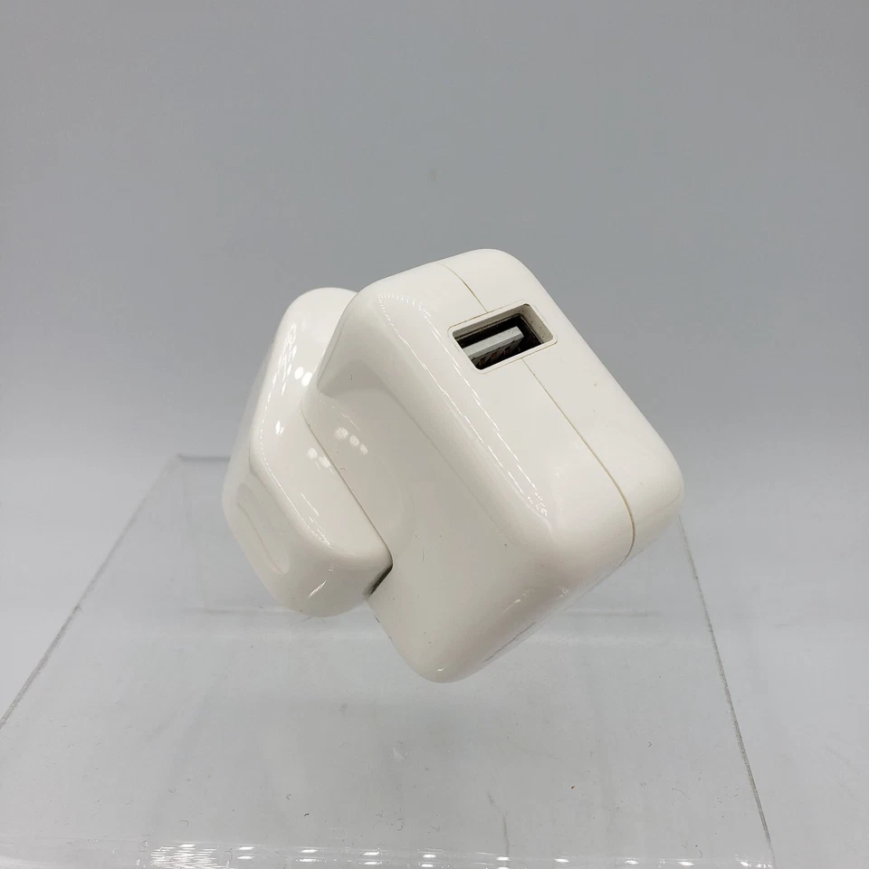 Genuine Apple Original 10W Mains Adaptor with UK Plug for iPad Gen 1 2 3 A1357 - Image 4 of 4