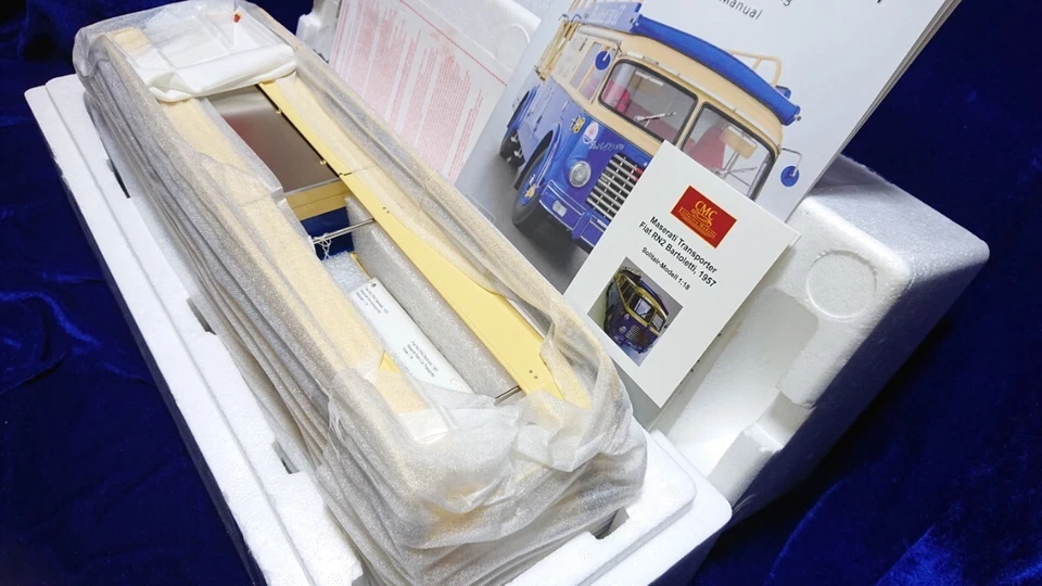 Top Mint CMC 1/18 Maserati Racing Transporter Fiat 642 RN2 1957 Rare JAPAN - Image 4 of 4