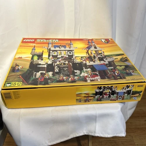 LEGO 6090 System Royal Knight's Castle With Box and Manual Used. Complete! NM